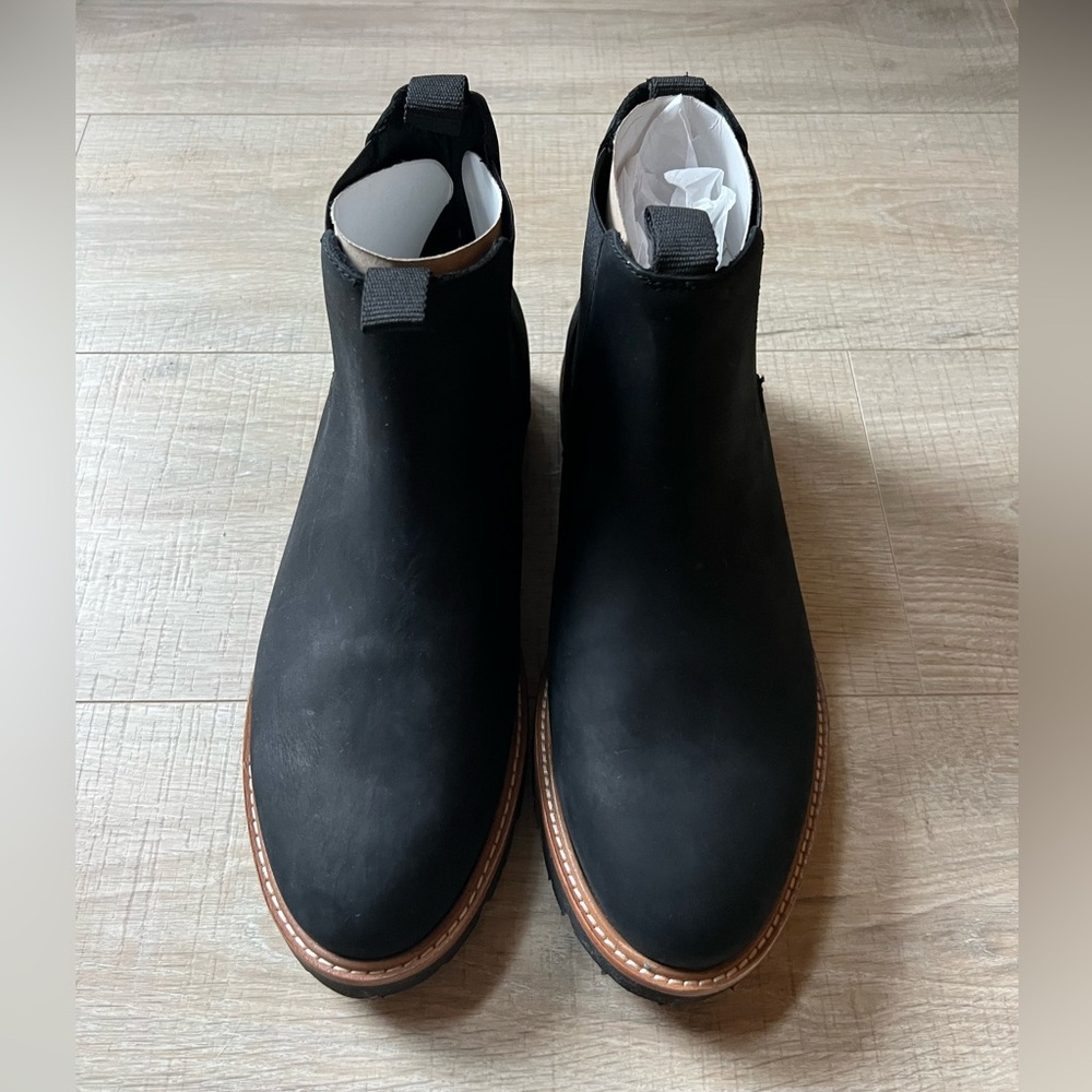 Nisolo Elegant Black Ankle Boots with Tan Accents - Picture 8 of 13